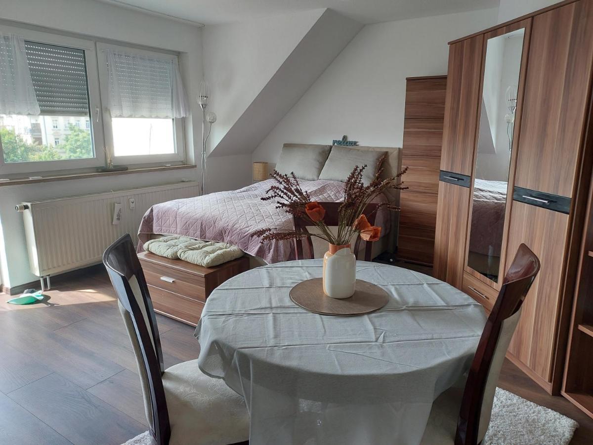 Stayinn Moeckern - 1 Fuer 3 Personen -1zimmer Mit Schlafsofa Und Doppelbett-kein Zweites *